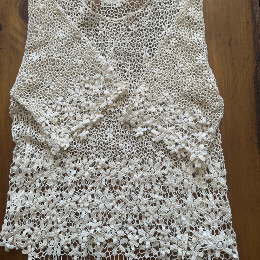 Women’s crochet 3/4 sleeve top
